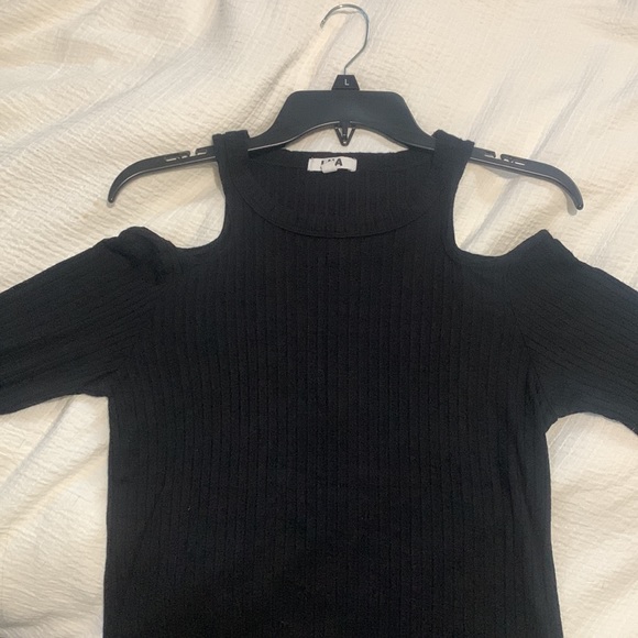 Long sleeve meridian cold shoulder LNA shirt size Medium - Picture 2 of 3